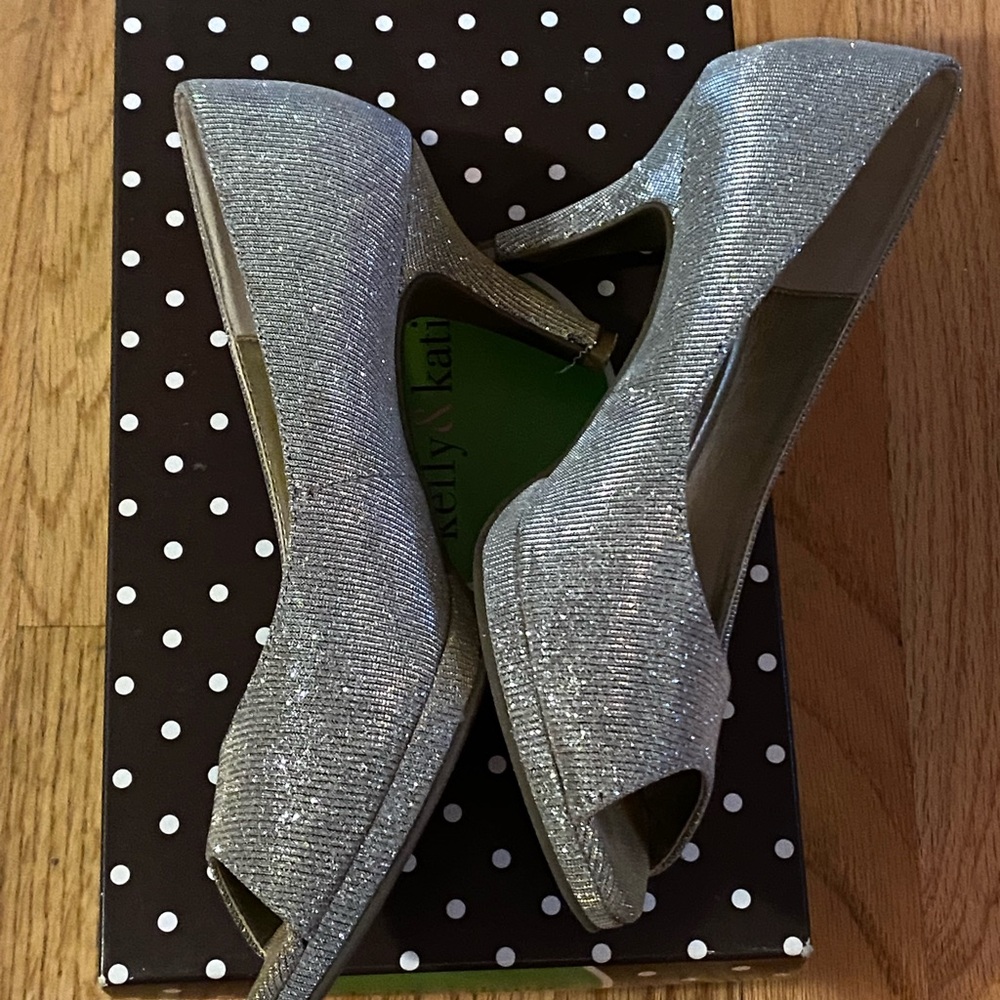 Perfect NYE and holiday shoes! Gold and silver sparkly peek-a-boo toes heels!
